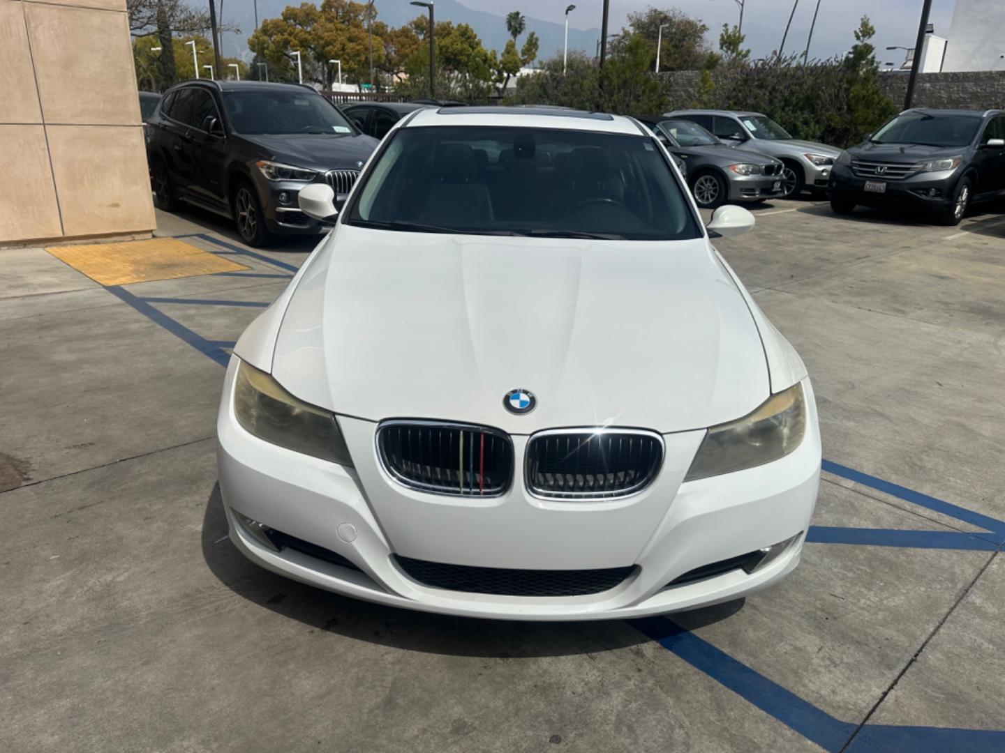 2011 White /Black BMW 3-Series 328i SA SULEV (WBAPH5G55BN) with an 3.0L L6 DOHC 24V engine, Automatic transmission, located at 30 S. Berkeley Avenue, Pasadena, CA, 91107, (626) 248-7567, 34.145447, -118.109398 - This BMW 328i Looks and drives good. It comes well equipped with leather seats, power seats, moon-roof, and a lot more. Bad credit? we can help! we are the bank. - Photo#8